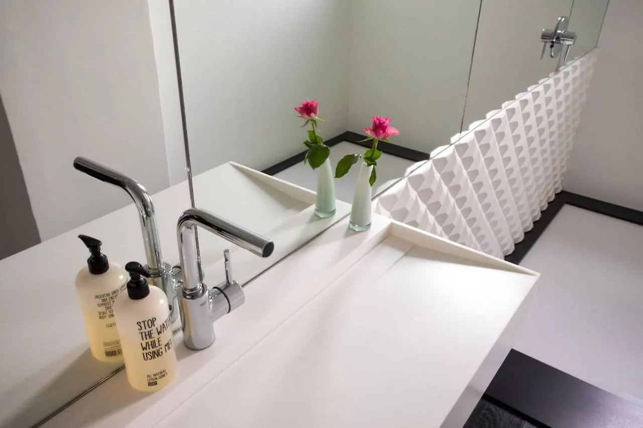 B&B Suites Feek Antwerp Bed & Breakfast