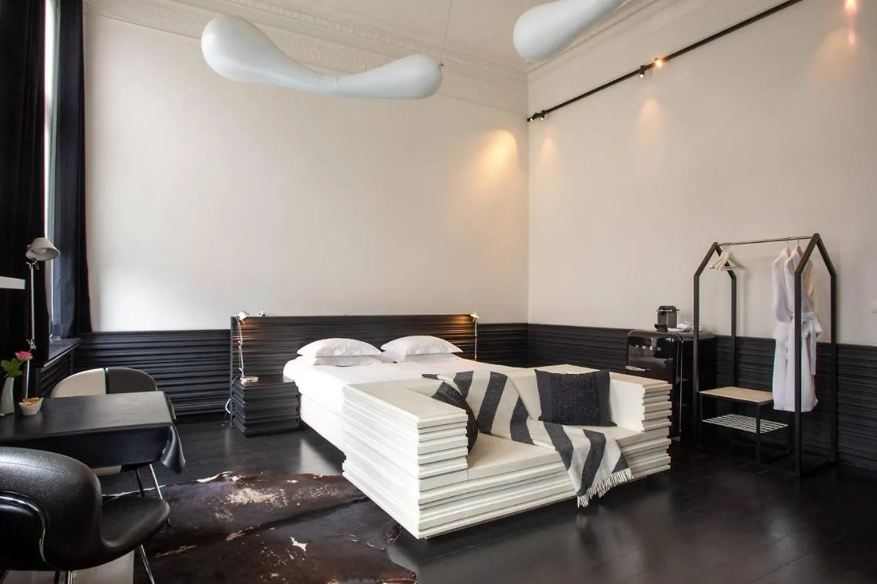 B&B Suites Feek Antwerp Bed & Breakfast